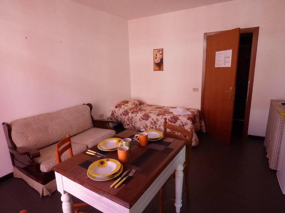 Holiday Matteotti Montecatini Terme Exterior foto